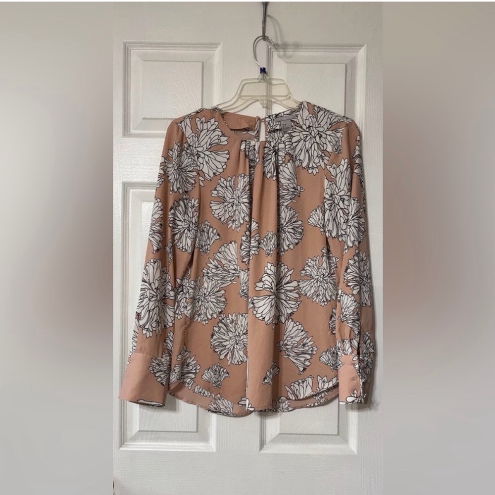 H&M Women’s Size 8 Floral Blouse in Blush and White